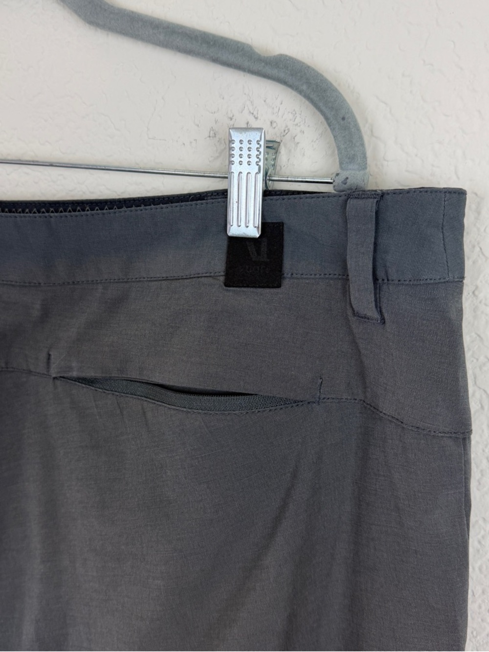 Vuori Men’s Aim Shorts 8” | 36 | Charcoal Grey - Picture 4 of 6